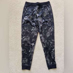NWOT Under Armour BoysYXL Joggers